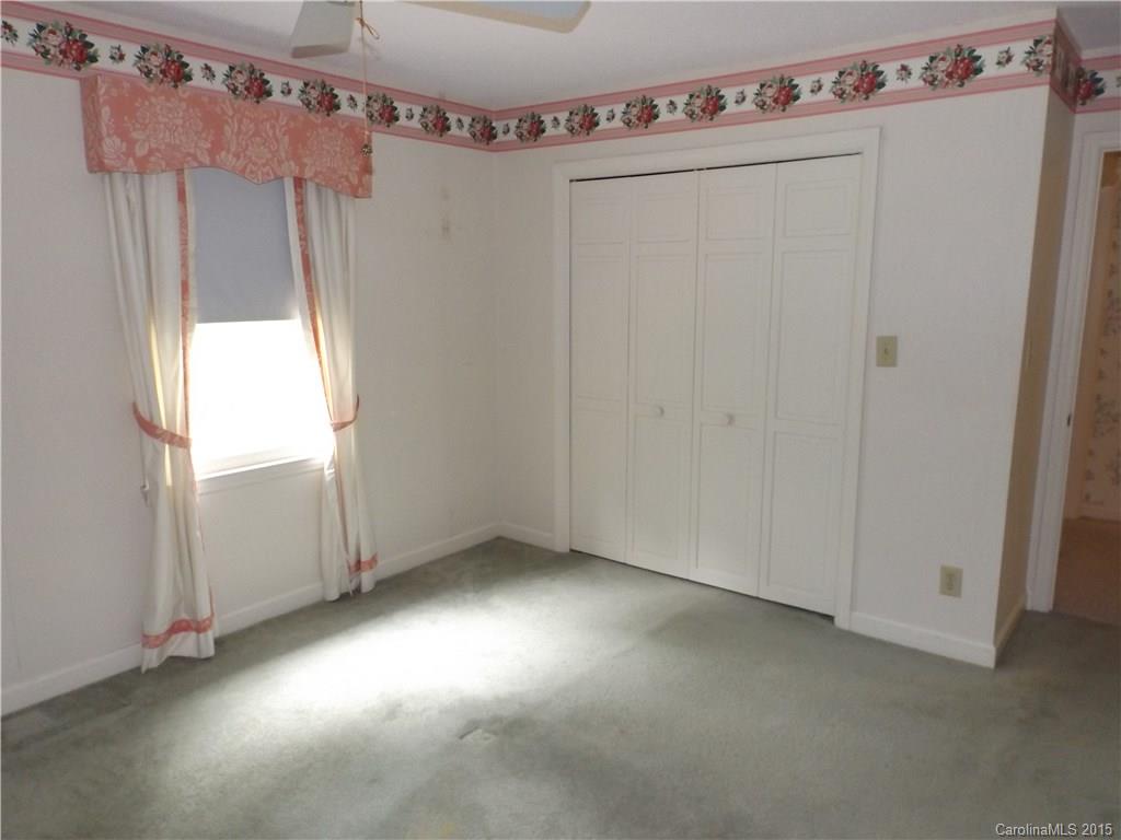 3129 Chaucer Drive Charlotte NC 28210