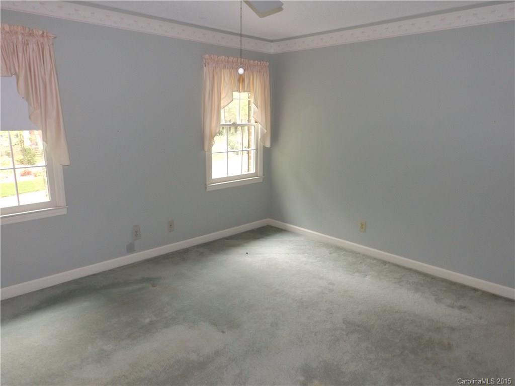 3129 Chaucer Drive Charlotte NC 28210