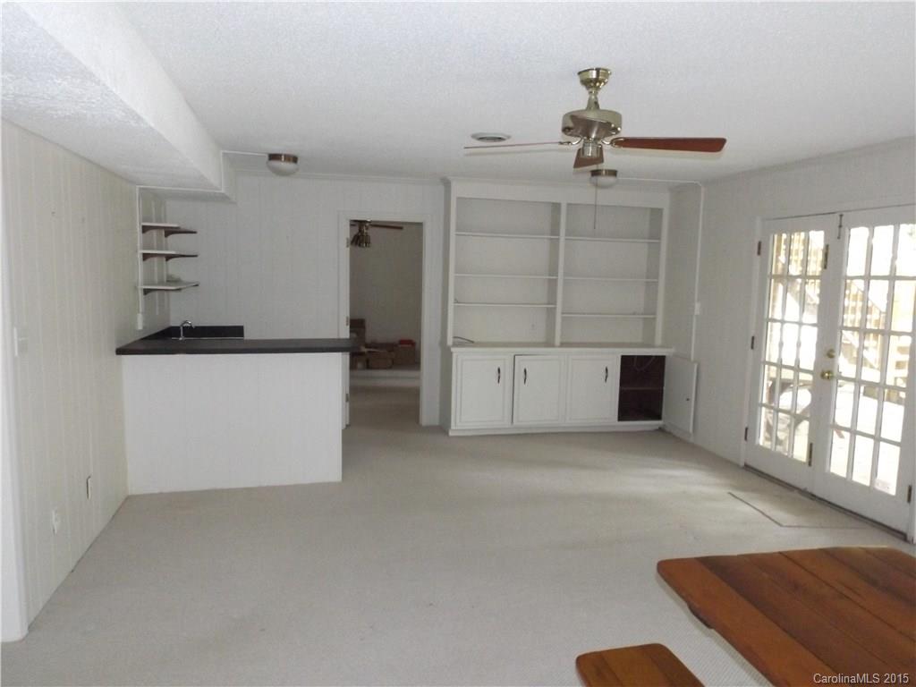 3129 Chaucer Drive Charlotte NC 28210