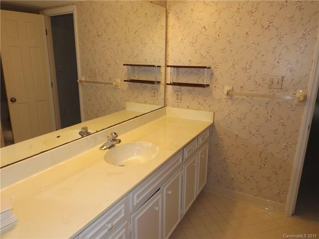 3129 Chaucer Drive Charlotte NC 28210