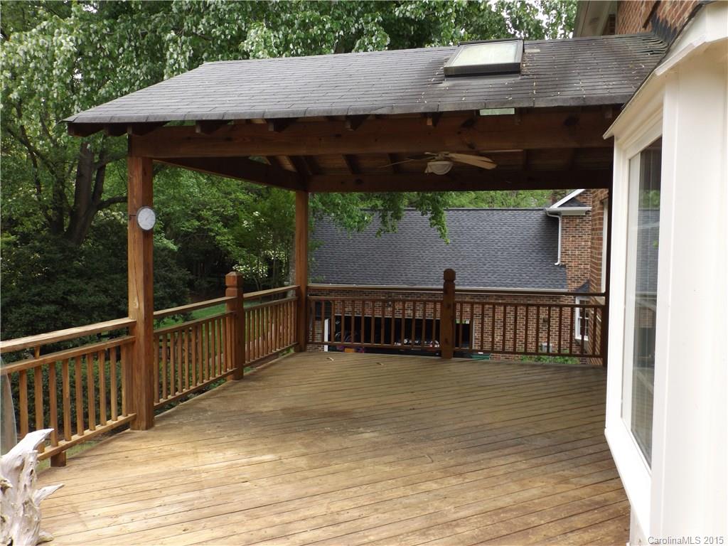 3129 Chaucer Drive Charlotte NC 28210