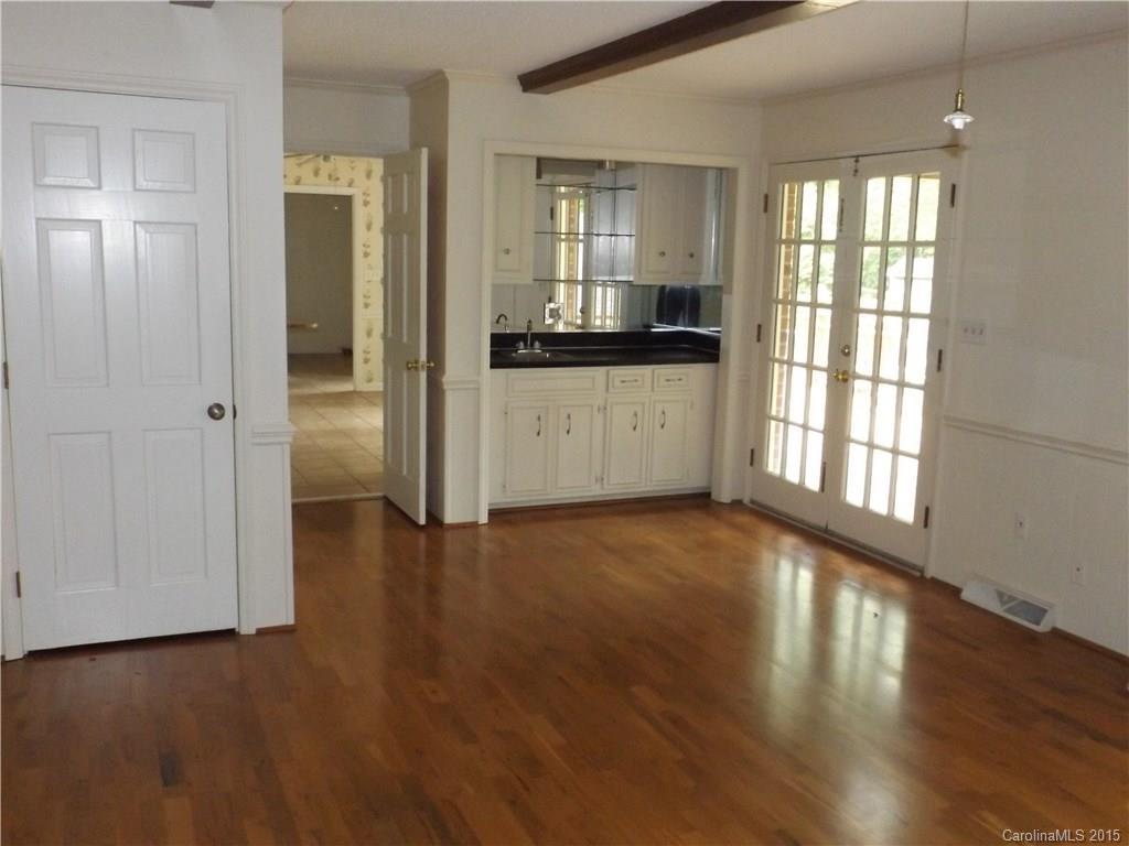 3129 Chaucer Drive Charlotte NC 28210