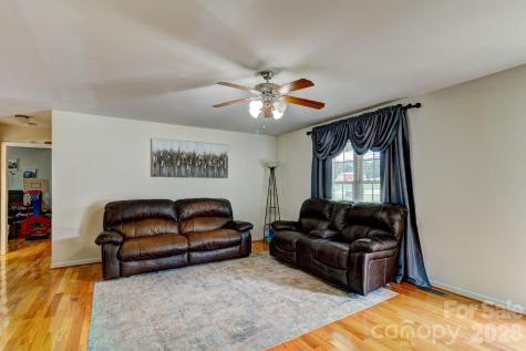 4671 Garys Place Crouse NC 28033