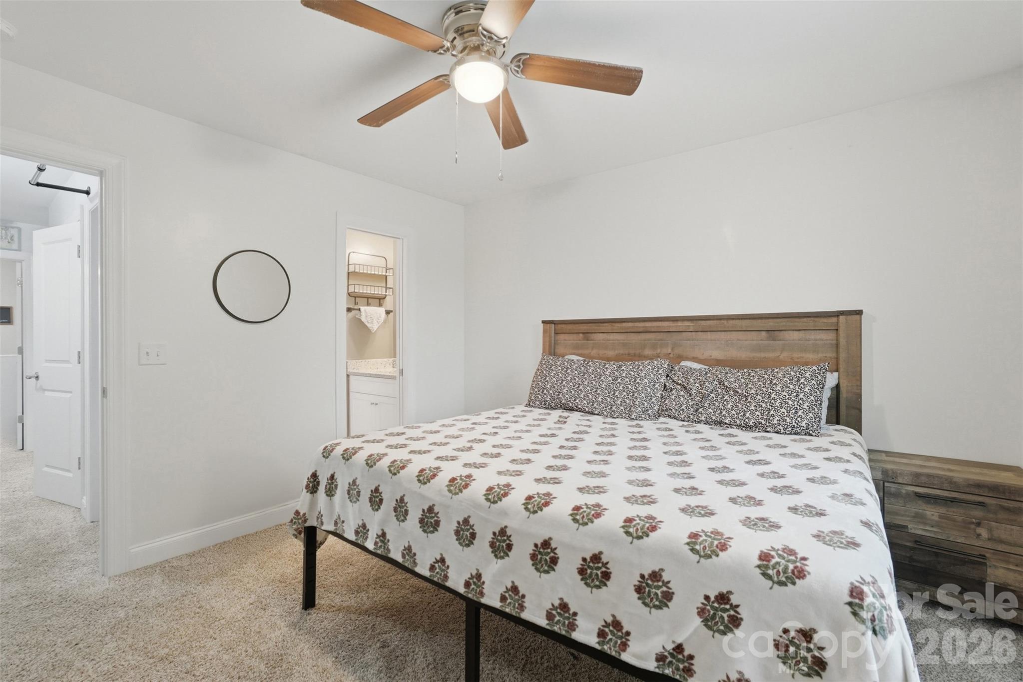 1629 Oak Leaf Drive Hickory NC 28601