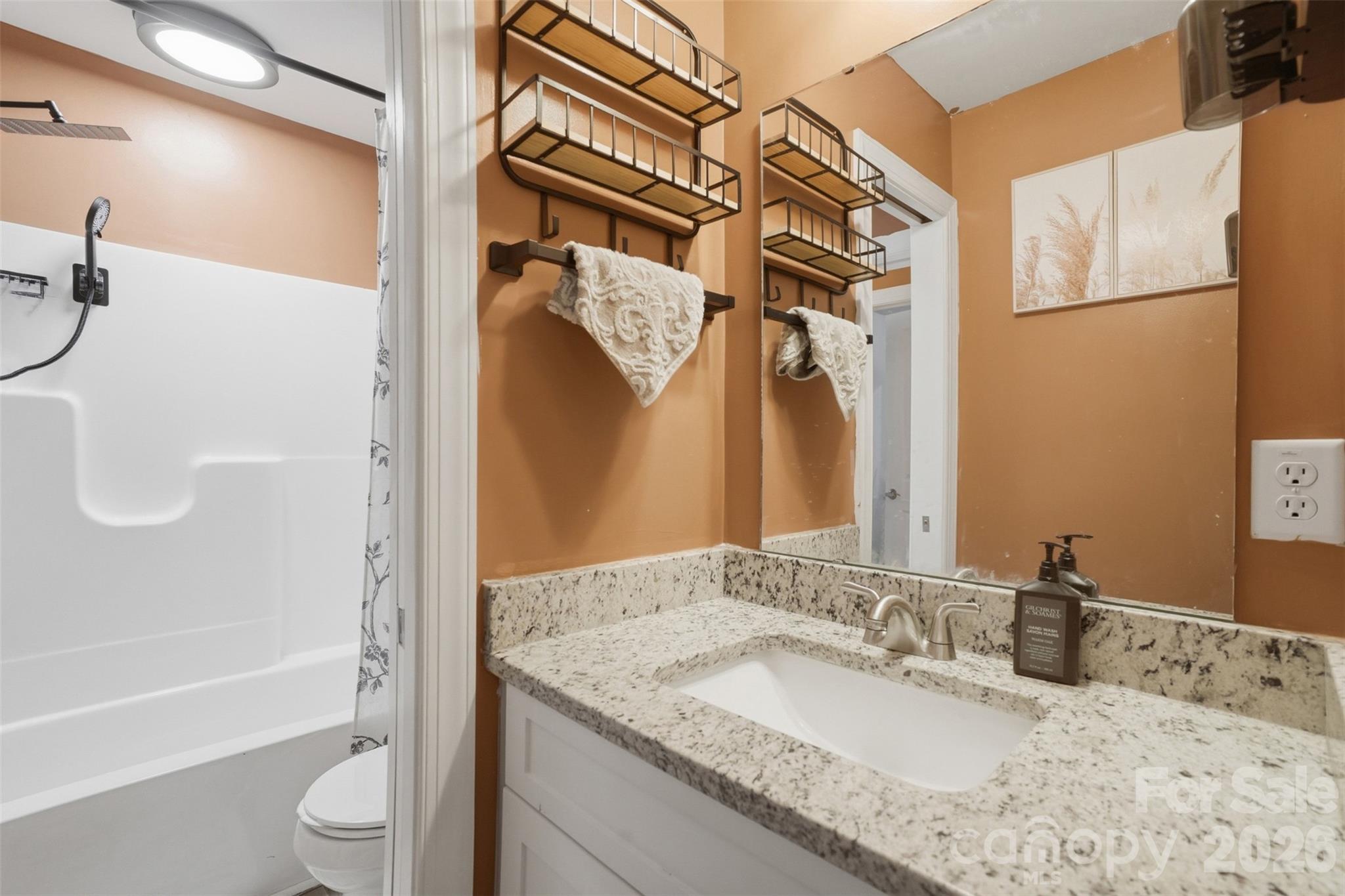 1629 Oak Leaf Drive Hickory NC 28601