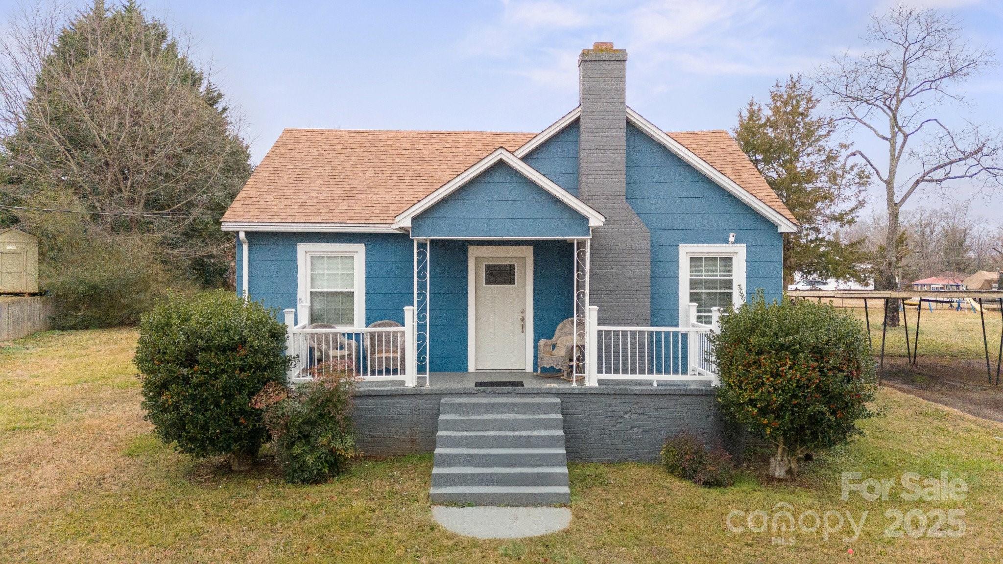 2014 N Mehaffey Avenue Newton NC 28658