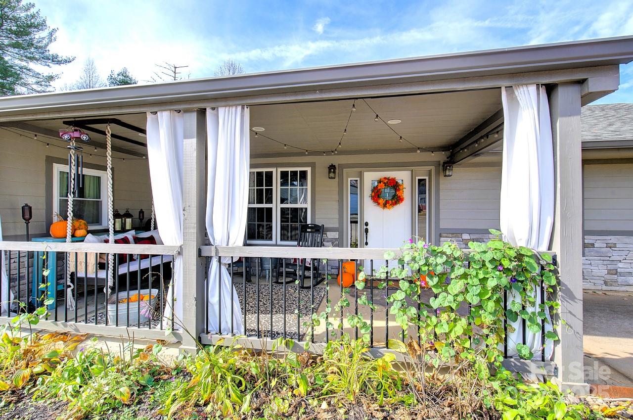 60 Twin Elm Knoll Hendersonville NC 28792