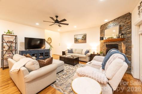 114 Charles Lowe Lane Banner Elk NC 28604