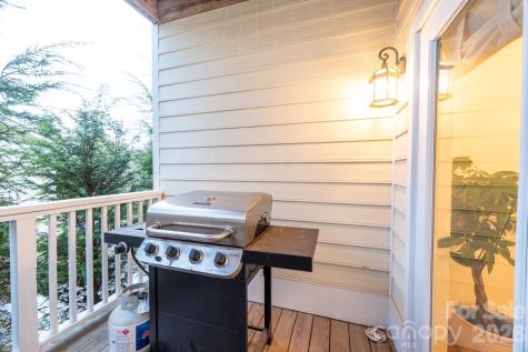 114 Charles Lowe Lane Banner Elk NC 28604