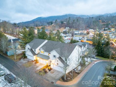 114 Charles Lowe Lane Banner Elk NC 28604