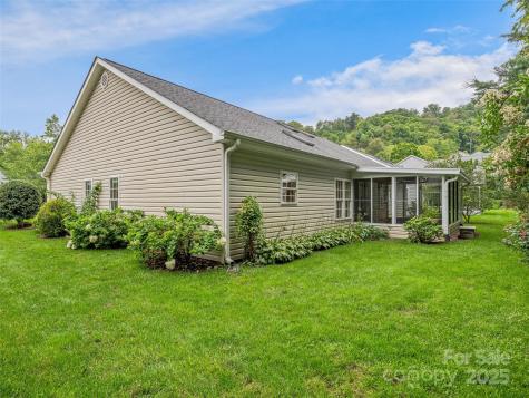 63 Stonebridge Drive Asheville NC 28805