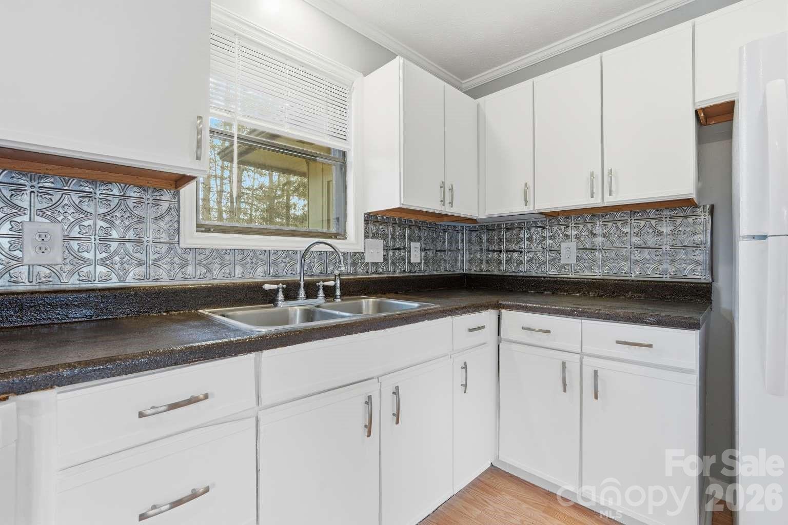 714 Farmington Circle Hendersonville NC 28739