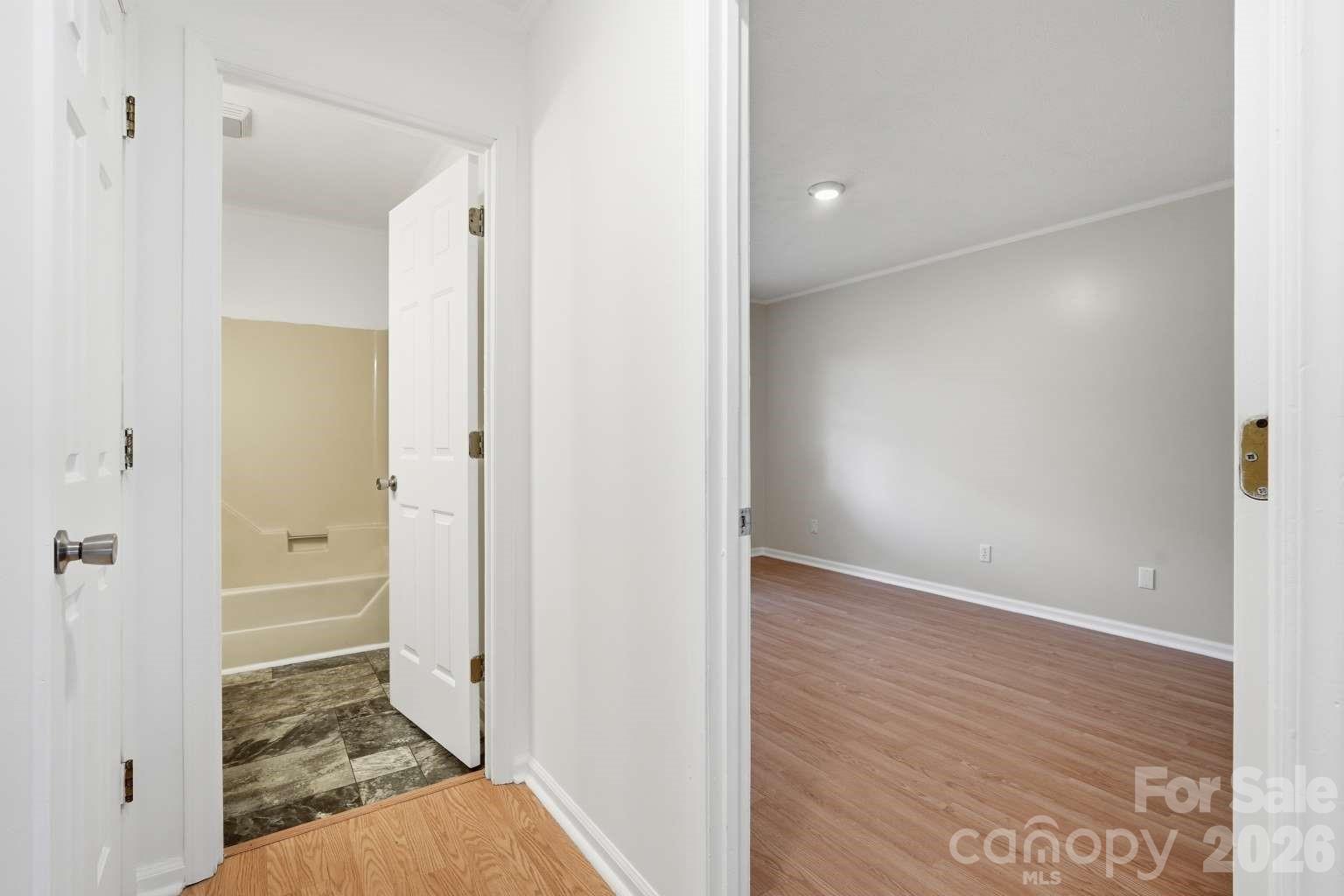 714 Farmington Circle Hendersonville NC 28739