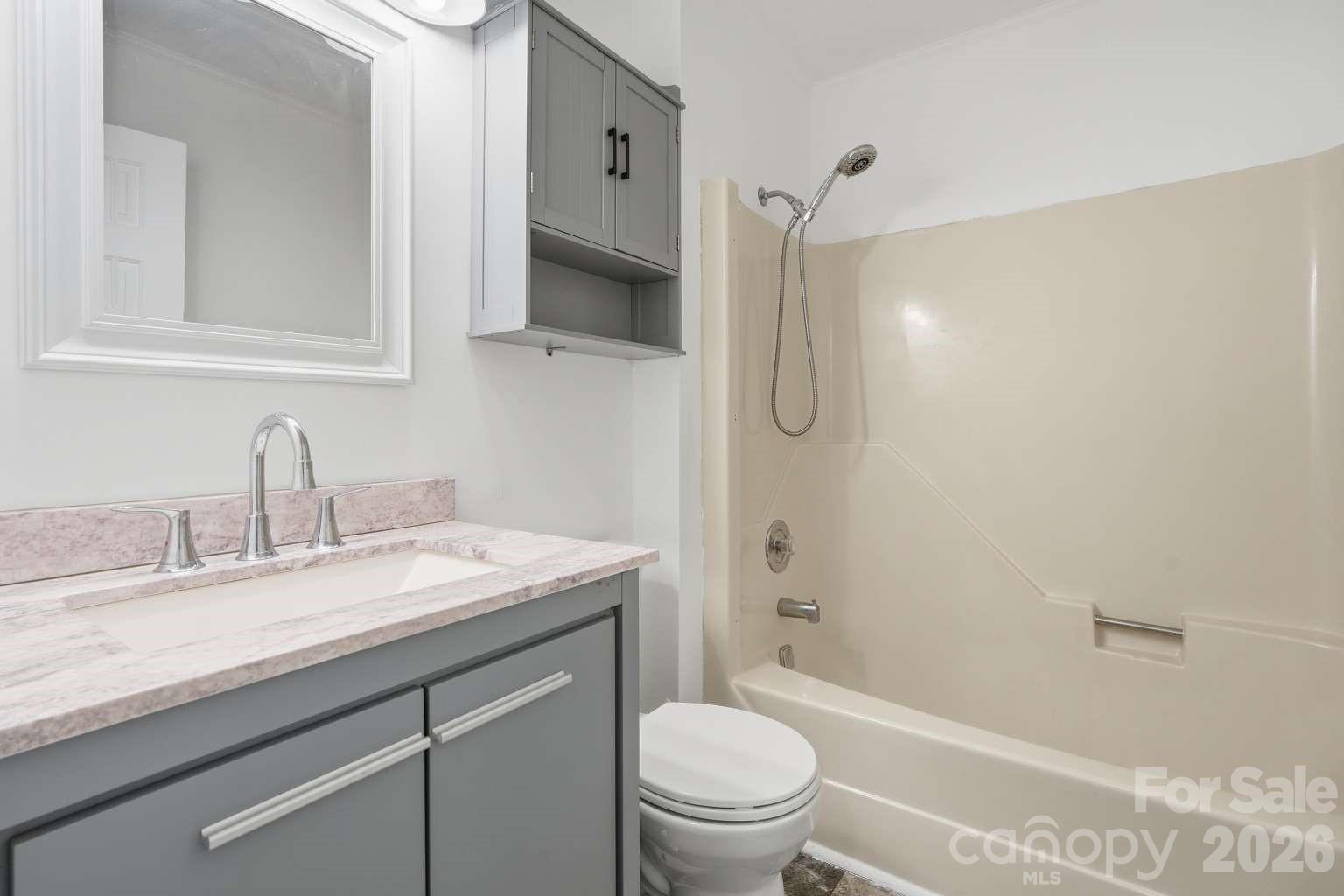 714 Farmington Circle Hendersonville NC 28739