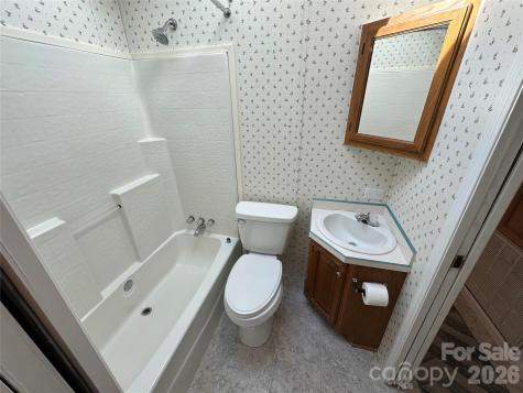 129 Club House Drive New London NC 28127