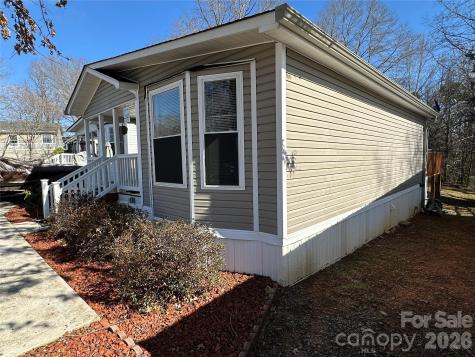 129 Club House Drive New London NC 28127