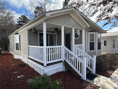 129 Club House Drive New London NC 28127