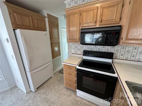 129 Club House Drive New London NC 28127