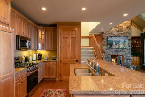 755 Andrew Banks Road Burnsville NC 28714