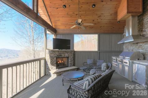 755 Andrew Banks Road Burnsville NC 28714