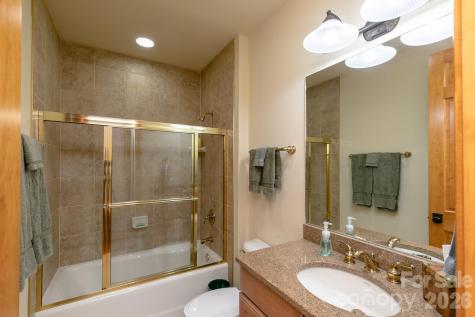 755 Andrew Banks Road Burnsville NC 28714