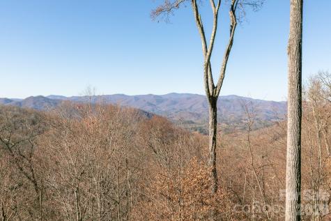 755 Andrew Banks Road Burnsville NC 28714