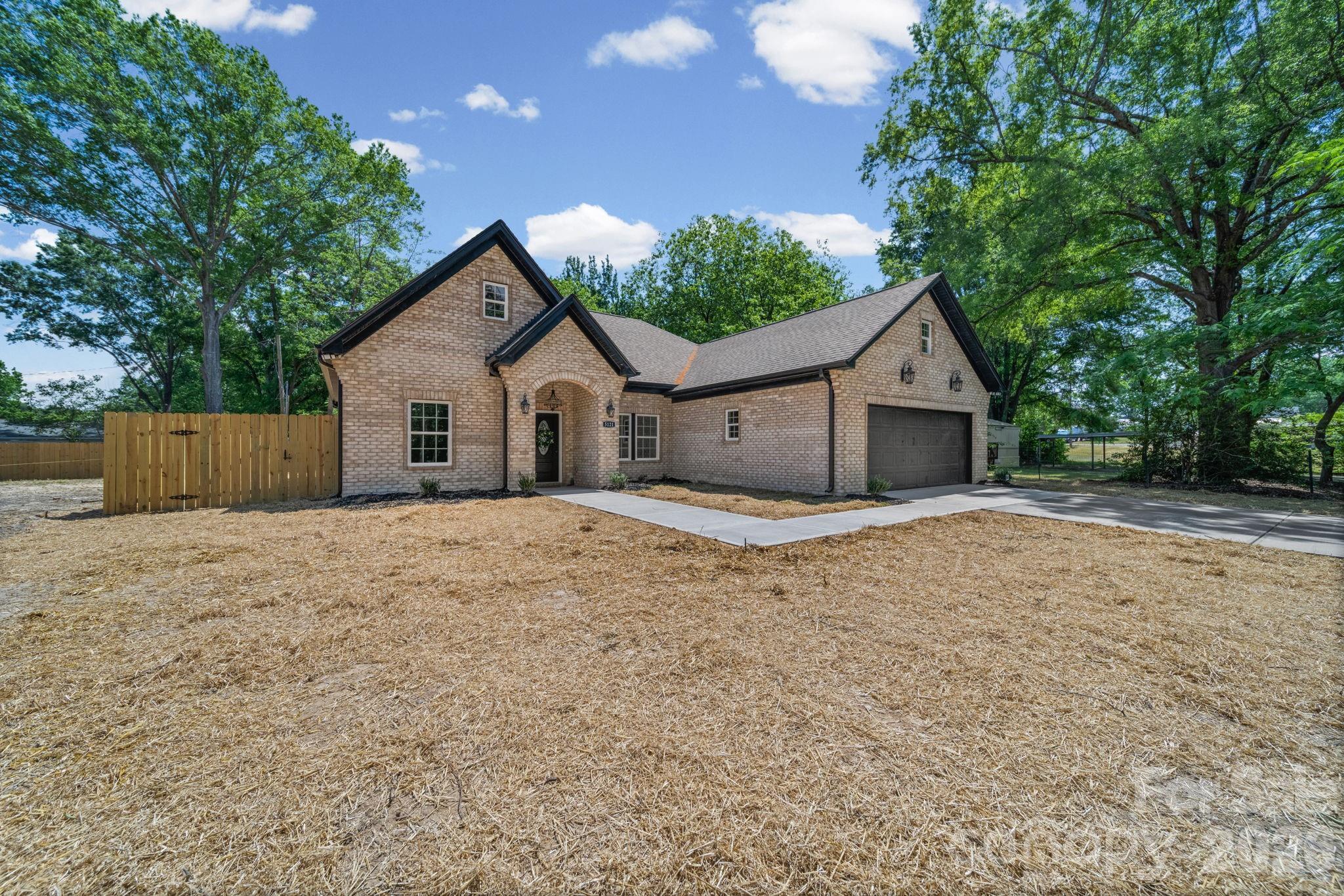 5121 Morningwood Drive Matthews NC 28105