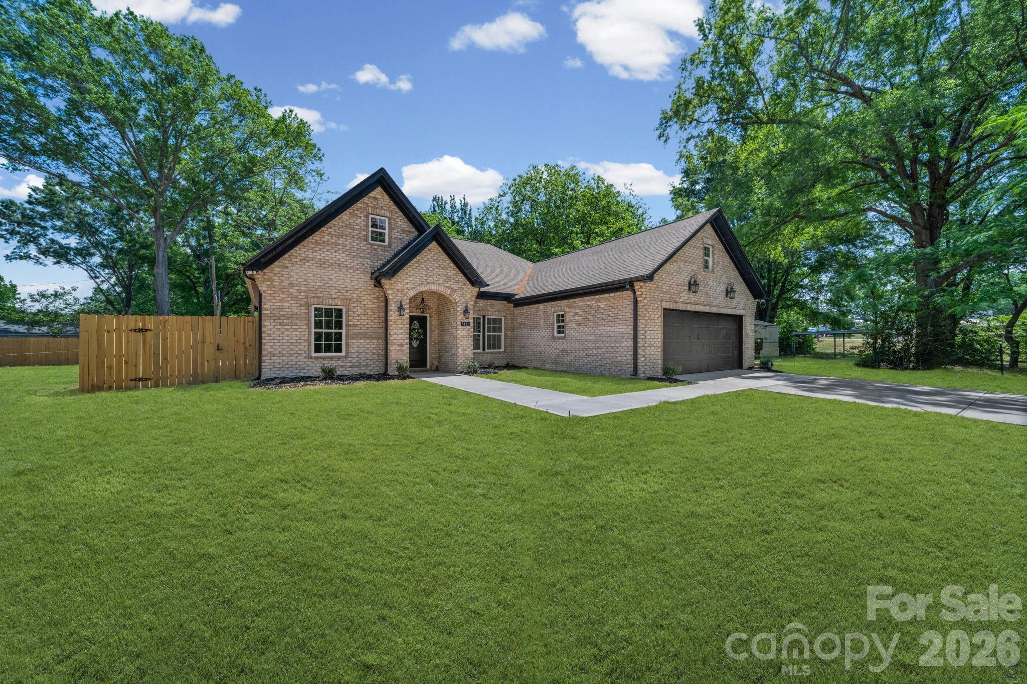 5121 Morningwood Drive Matthews NC 28105