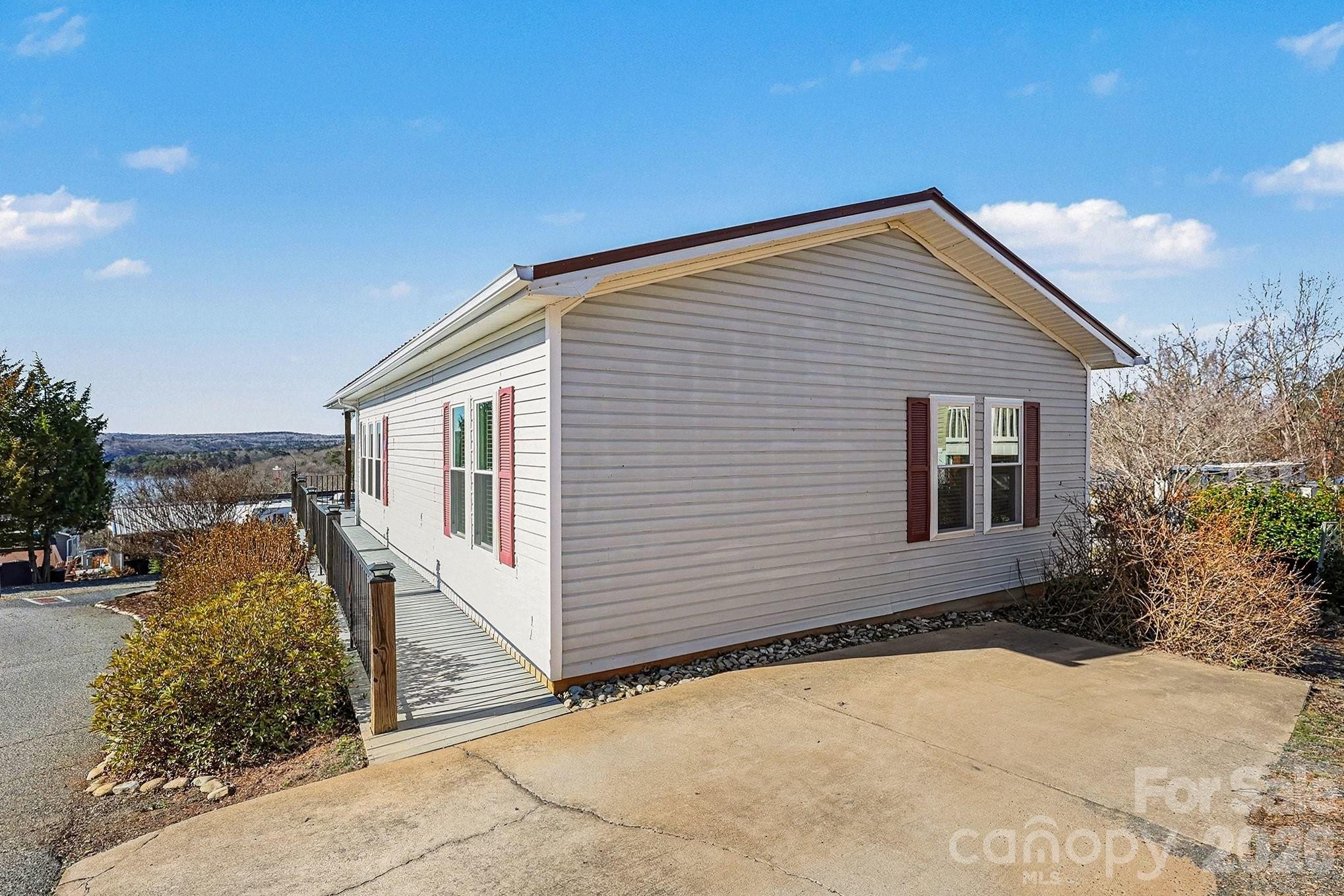 103 Oriole Road New London NC 28127