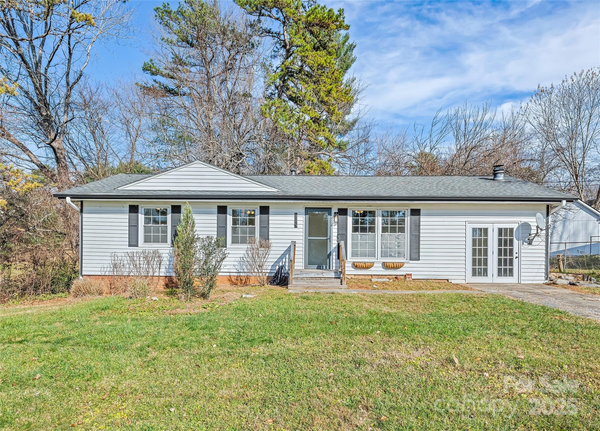 129 Willowbrook Road Hendersonville NC 28792