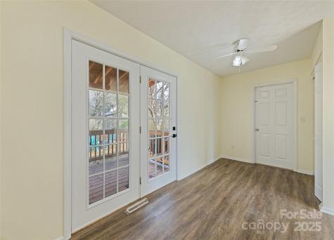 129 Willowbrook Road Hendersonville NC 28792