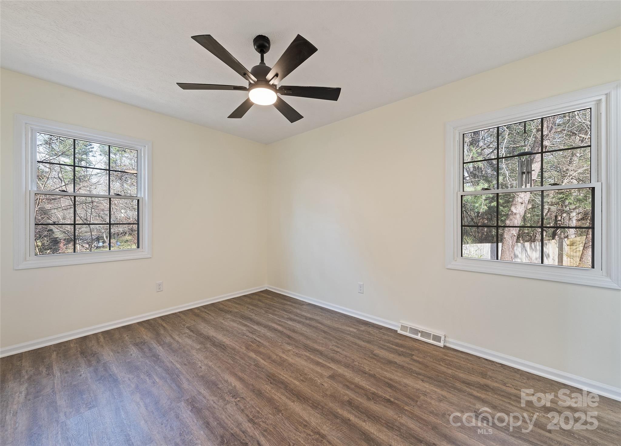 129 Willowbrook Road Hendersonville NC 28792