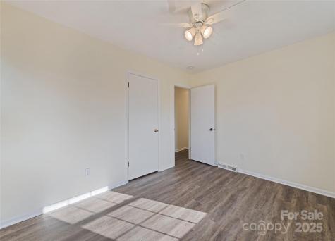 129 Willowbrook Road Hendersonville NC 28792