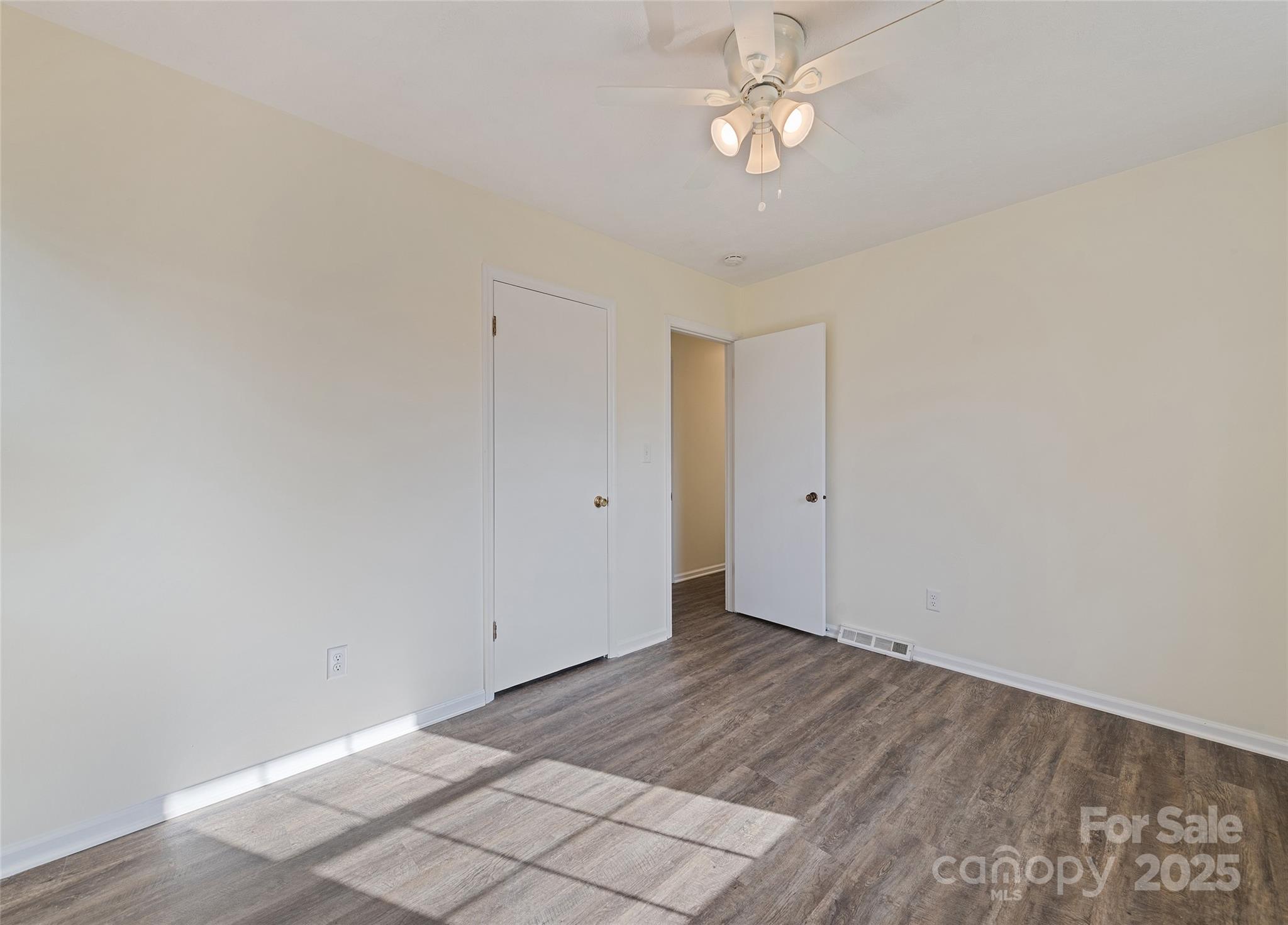 129 Willowbrook Road Hendersonville NC 28792