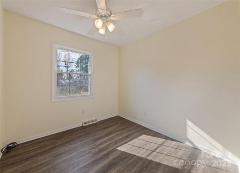 129 Willowbrook Road Hendersonville NC 28792