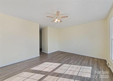 129 Willowbrook Road Hendersonville NC 28792