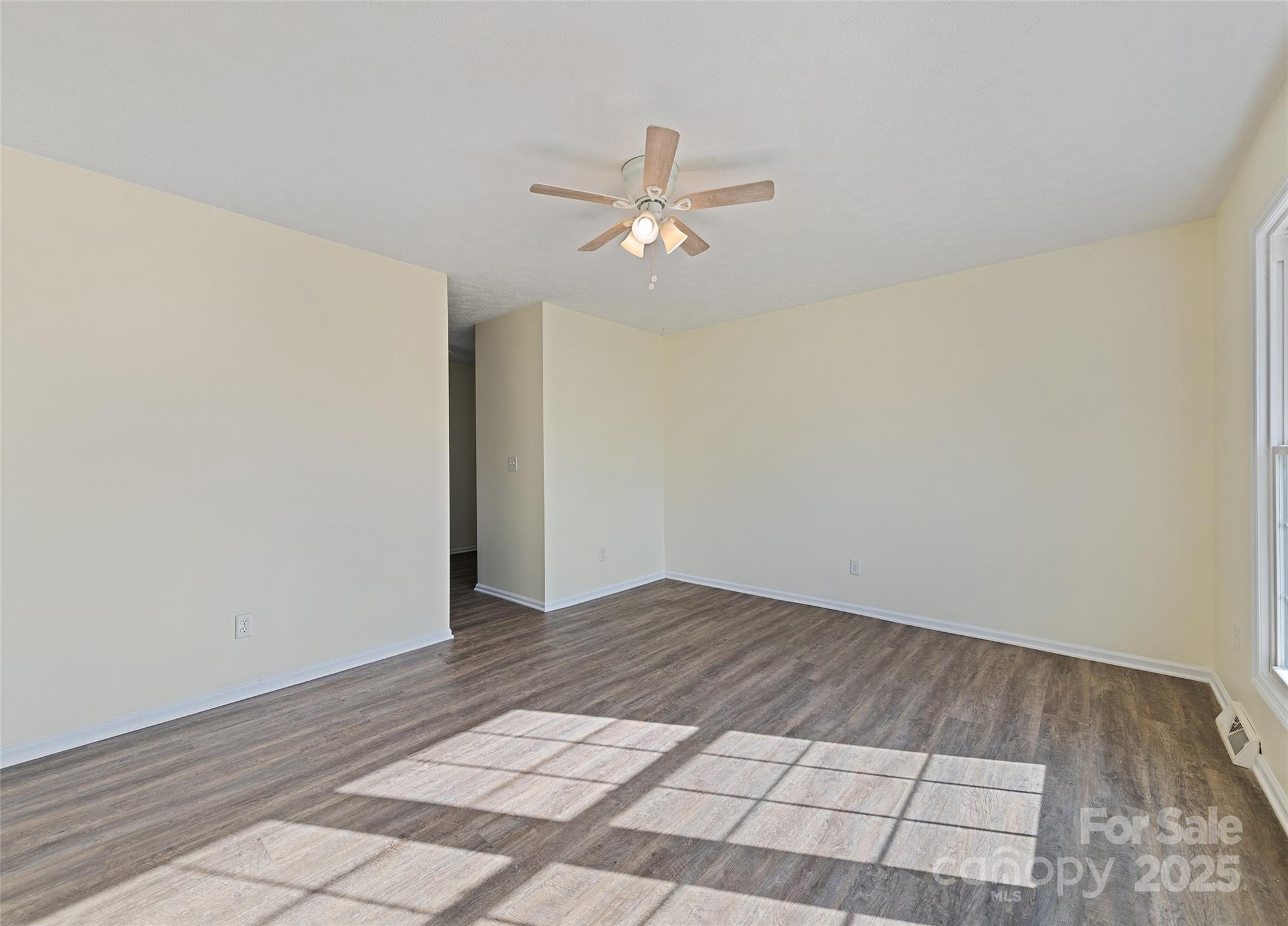 129 Willowbrook Road Hendersonville NC 28792