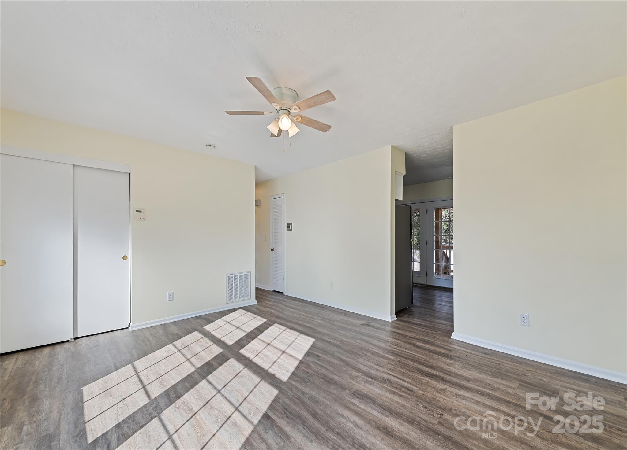 129 Willowbrook Road Hendersonville NC 28792