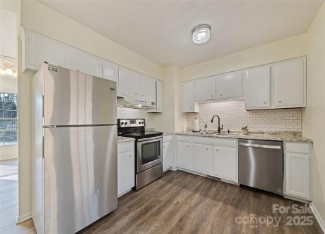 129 Willowbrook Road Hendersonville NC 28792