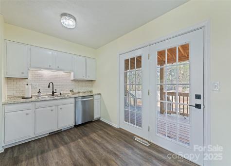129 Willowbrook Road Hendersonville NC 28792