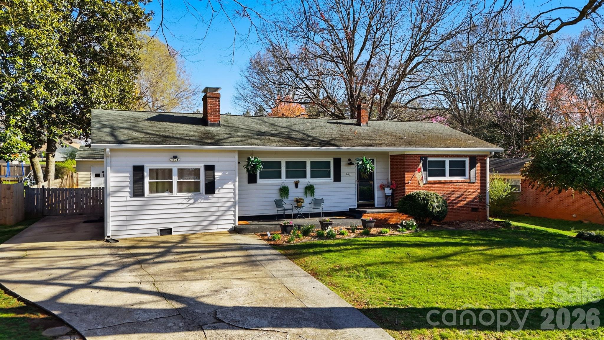904 15th Street NW Conover NC 28613