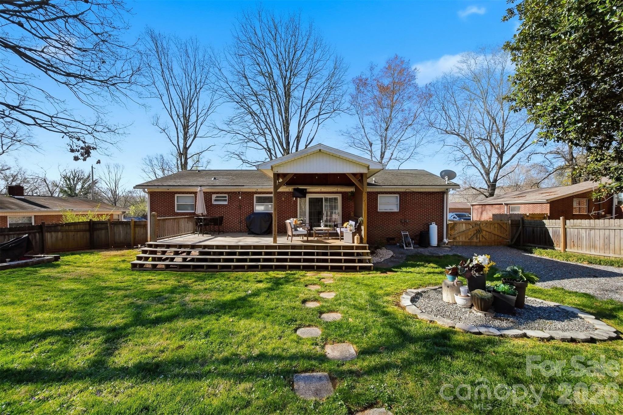 904 15th Street NW Conover NC 28613