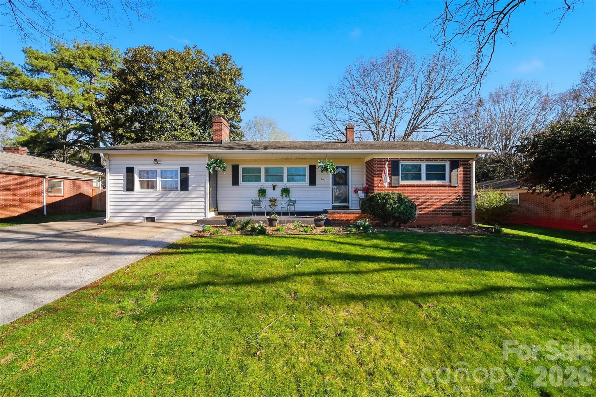 904 15th Street NW Conover NC 28613