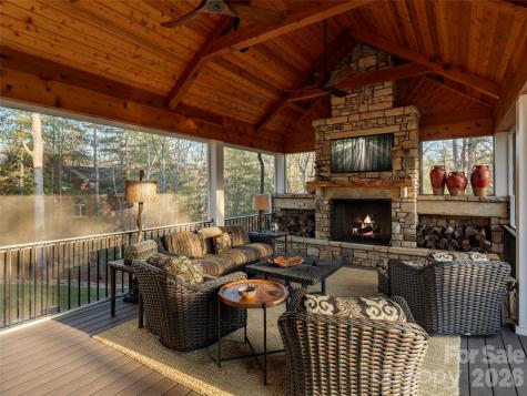 701 Baneberry Court Asheville NC 28803