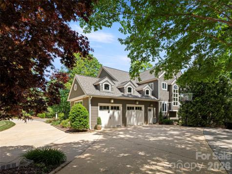 701 Baneberry Court Asheville NC 28803