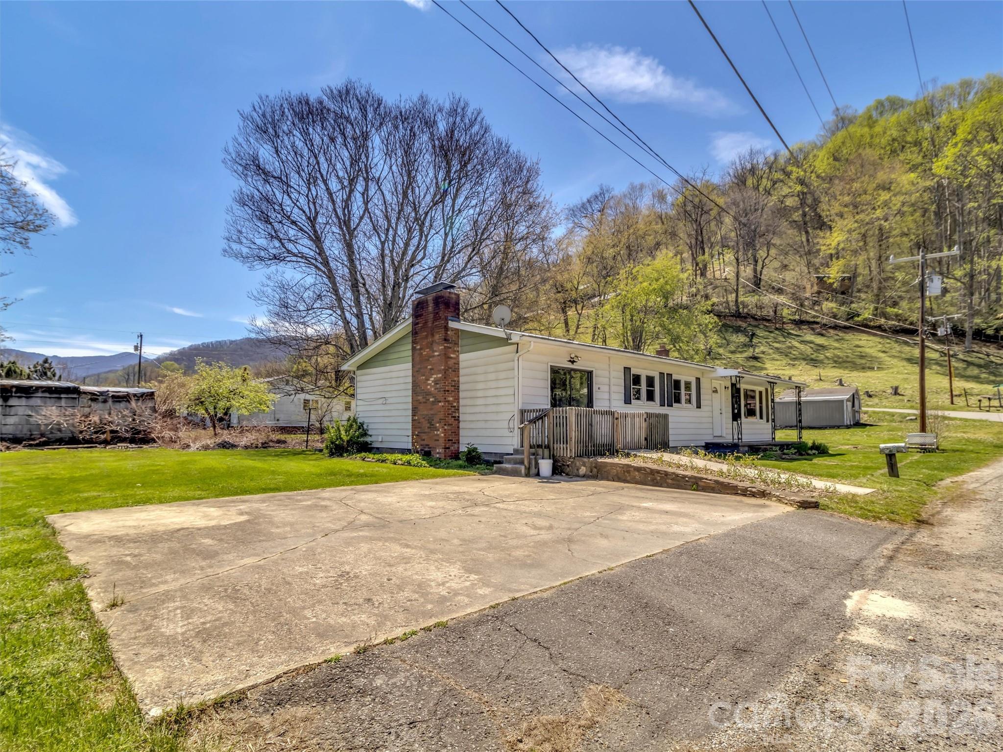 61 Indian Trail Loop Waynesville NC 28786