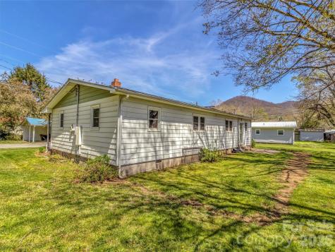 61 Indian Trail Loop Waynesville NC 28786