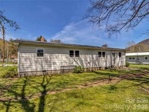 61 Indian Trail Loop Waynesville NC 28786