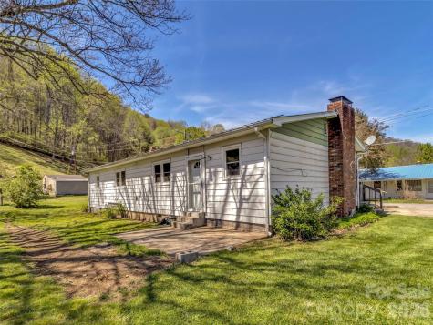 61 Indian Trail Loop Waynesville NC 28786