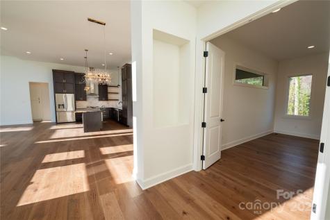 11 Kiftsgate Court Asheville NC 28804